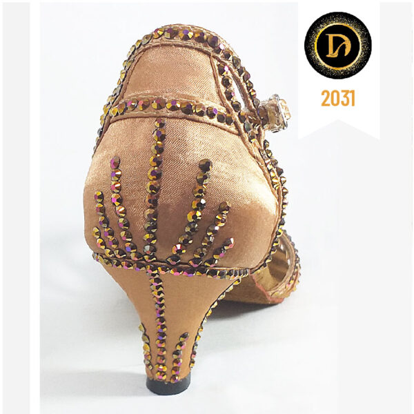 2031- Dama Latino - Salsa - Bachata - Image 2