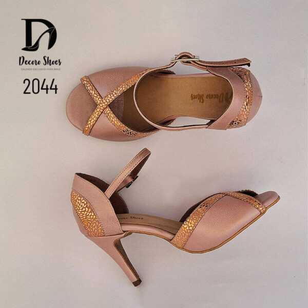 2044 - Dama Tango