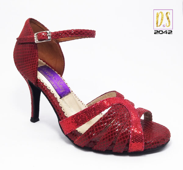 2042- Dama Tango